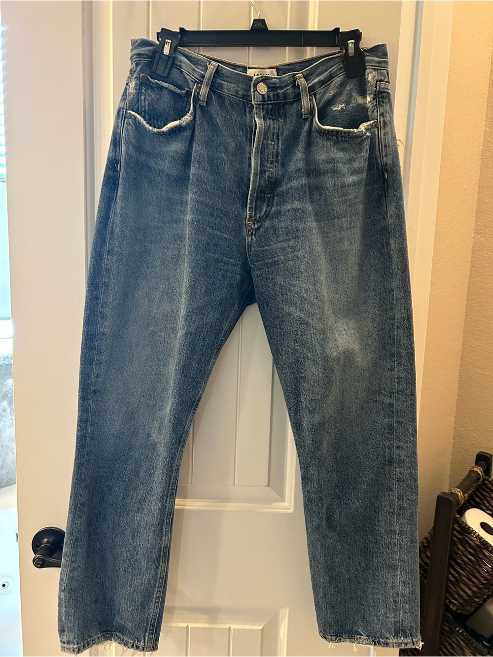 Agolde Women's Relaxed Straight-Leg Jeans in Medium Blue Wash